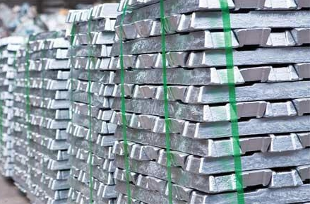 Requisitos para materiales de aleación de aluminio fundido
