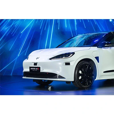 2021 lanzamiento del primer coche EV de Huawei Inside